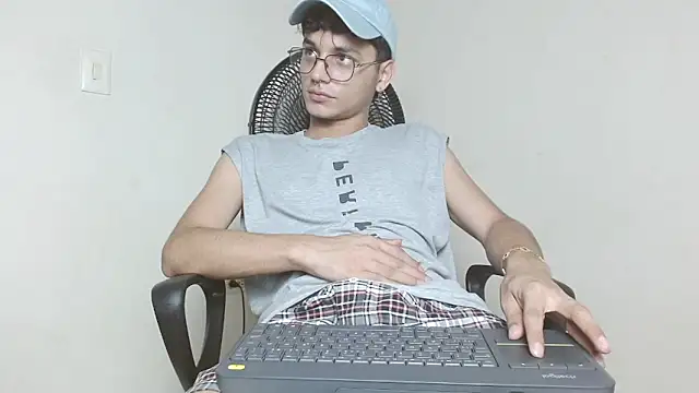 Snapshot of andrew_dann chatting on November 20, 6:24 am andrew dann online show from November 20, 6:24 am