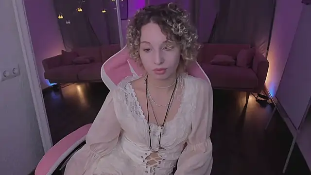 Mary Wohlberg online show from November 27, 5:31 am