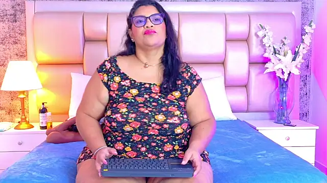 SelennaCooper online show from February 20, 11:54 am