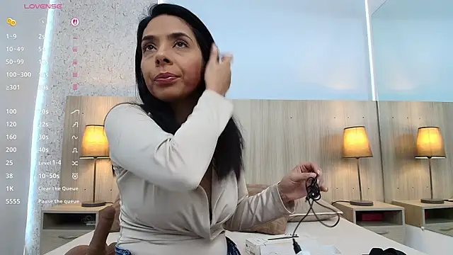mature eva1 online show from May 7, 11:15 am