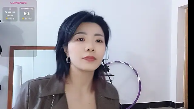 Snapshot of adele8731 chatting on November 16, 6:08 am adele8731 online show from November 16, 6:08 am