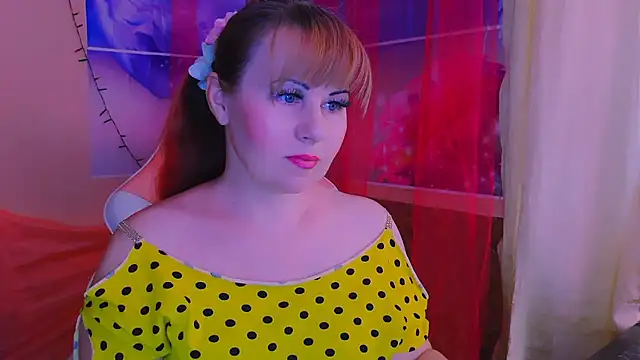 BESTLOLA online show from March 7, 10:45 am