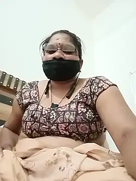Snapshot of Menka_cut34 chatting on June 16, 11:02 am Menka cut34 online show from June 16, 11:02 am
