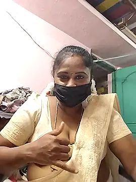 Snapshot of Tamil_devagi chatting on November 25, 6:19 pm Tamil devagi online show from November 25, 6:19 pm