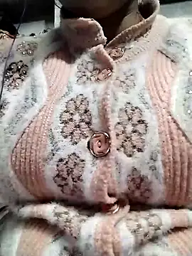 Snapshot of CUTE_123X chatting on December 15, 7:51 pm CUTE 123X online show from December 15, 7:51 pm