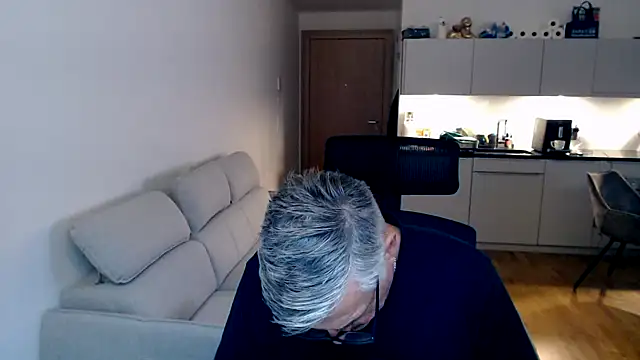 Snapshot of Buidapest chatting on February 14, 5:32 pm Buidapest online show from February 14, 5:32 pm