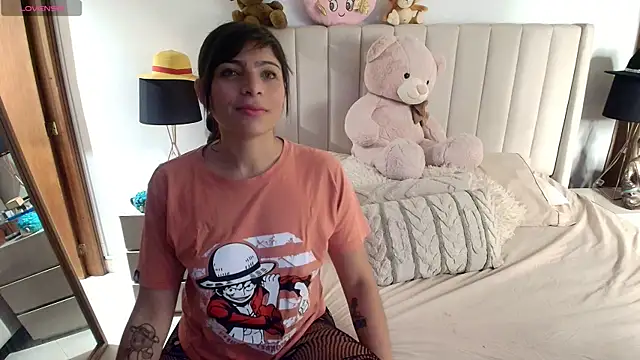 Emyii  online show from April 12, 11:32 pm