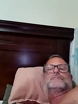 Snapshot of nard53 chatting on February 1, 1:04 am nard53 online show from February 1, 1:04 am