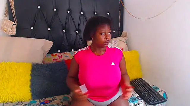 Snapshot of melanin_lizzy chatting on March 3, 5:57 am melanin lizzy online show from March 3, 5:57 am