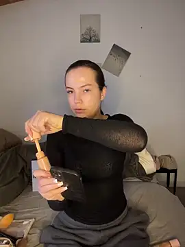 Sandrasnoww online show from December 16, 12:32 pm