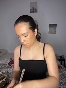 Sandrasnoww online show from December 19, 12:56 pm