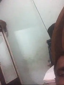 Snapshot of sexguruxxx chatting on January 5, 7:17 pm sexguruxxx online show from January 5, 7:17 pm