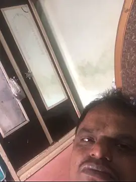 Snapshot of sexguruxxx chatting on January 6, 7:23 am sexguruxxx online show from January 6, 7:23 am