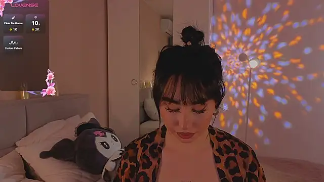 Snapshot of Lia_May chatting on November 25, 2:11 am Lia May online show from November 25, 2:11 am