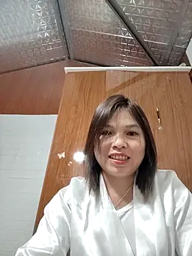 Snapshot of Cover-baa chatting on February 5, 9:41 pm Cover-baa online show from February 5, 9:41 pm