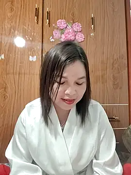 Snapshot of Cover-baa chatting on February 8, 9:34 am Cover-baa online show from February 8, 9:34 am