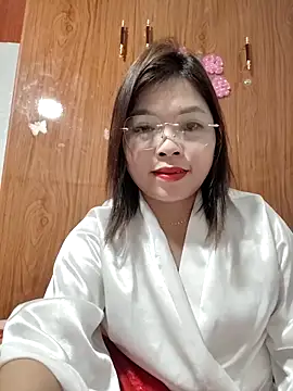 Snapshot of Cover-baa chatting on February 23, 1:47 am Cover-baa online show from February 23, 1:47 am