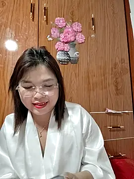 Snapshot of Cover-baa chatting on February 23, 1:52 pm Cover-baa online show from February 23, 1:52 pm