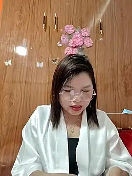 Snapshot of Cover-baa chatting on February 24, 3:04 am Cover-baa online show from February 24, 3:04 am