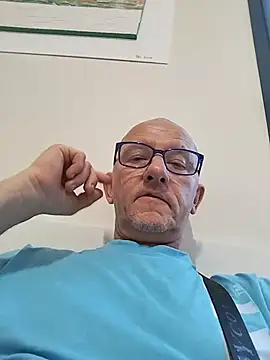Robyxblu1 online show from June 23, 2:48 pm