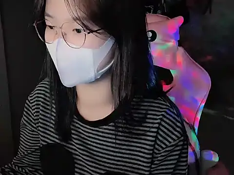 Snapshot of Hellen2999 chatting on November 20, 2:12 am Hellen2999 online show from November 20, 2:12 am