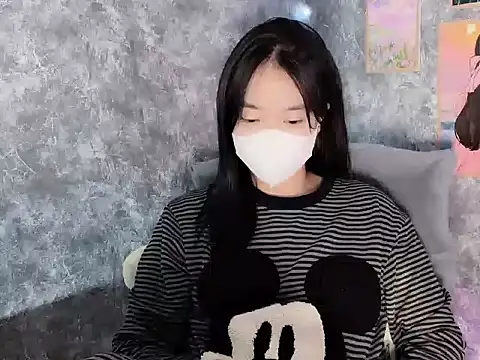 Snapshot of Hellen2999 chatting on November 29, 5:43 am Hellen2999 online show from November 29, 5:43 am