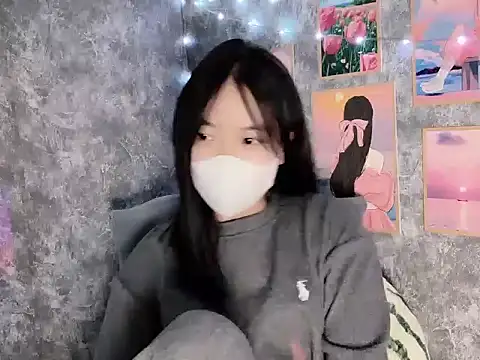 Snapshot of Hellen2999 chatting on December 3, 5:15 am Hellen2999 online show from December 3, 5:15 am