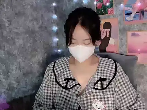 Snapshot of Hellen2999 chatting on December 4, 1:59 am Hellen2999 online show from December 4, 1:59 am