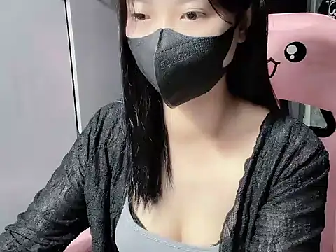 Snapshot of Hellen2999 chatting on December 17, 2:28 am Hellen2999 online show from December 17, 2:28 am