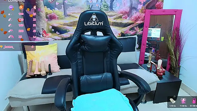 Snapshot of dakotasexywomen chatting on December 5, 6:26 pm dakotasexywomen online show from December 5, 6:26 pm