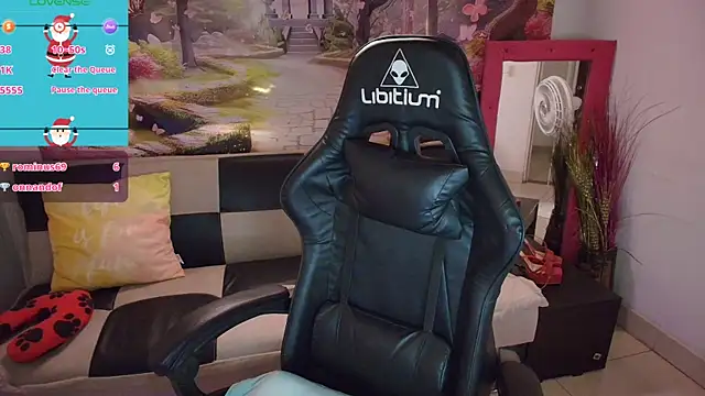 Snapshot of dakotasexywomen chatting on December 17, 5:41 pm dakotasexywomen online show from December 17, 5:41 pm