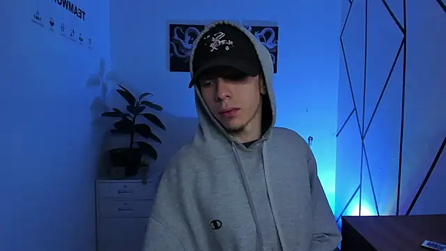 Snapshot of James_Adams_01 chatting on November 26, 12:06 pm James Adams 01 online show from November 26, 12:06 pm