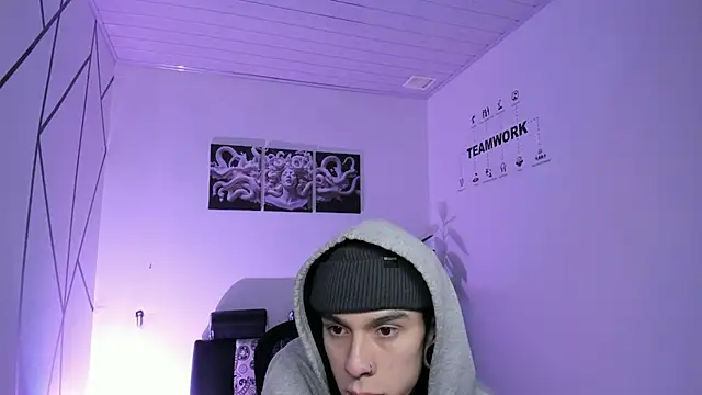 James Adams 01 online show from December 17, 11:49 am