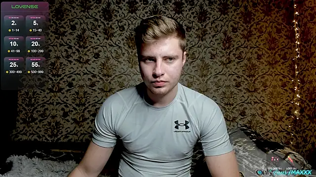 Maxhornyblondieman online show from December 3, 2:04 pm