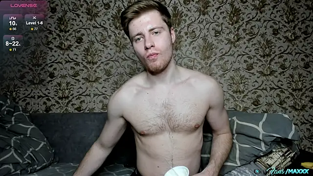 Maxhornyblondieman online show from May 1, 6:34 pm