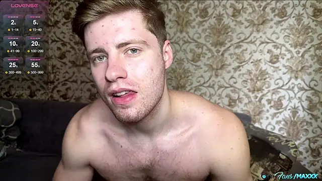 Maxhornyblondieman online show from May 28, 9:17 am