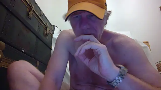 Snapshot of Hardwarelane67 chatting on November 22, 6:12 am Hardwarelane67 online show from November 22, 6:12 am