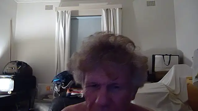 Snapshot of Hardwarelane67 chatting on November 26, 2:51 pm Hardwarelane67 online show from November 26, 2:51 pm