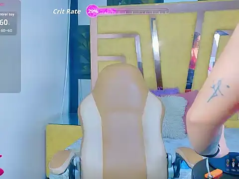 Snapshot of CailinSmith chatting on November 22, 11:31 am CailinSmith online show from November 22, 11:31 am