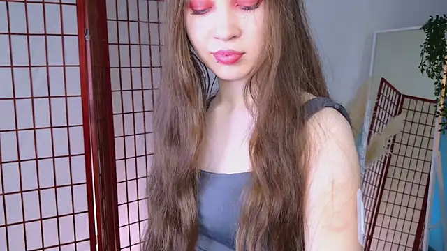 Snapshot of SilentLily chatting on December 14, 9:08 pm SilentLily online show from December 14, 9:08 pm