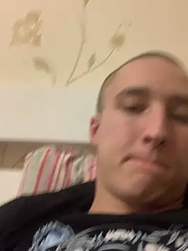 Snapshot of mishatop178 chatting on January 15, 12:15 am mishatop178 online show from January 15, 12:15 am