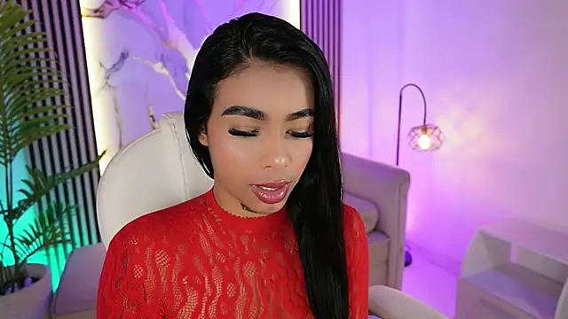 Snapshot of MeganLowell chatting on November 26, 7:59 pm MeganLowell online show from November 26, 7:59 pm