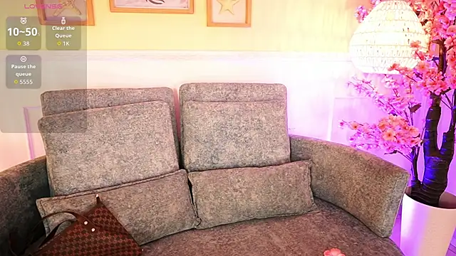 MeganLowell online show from April 11, 7:07 pm