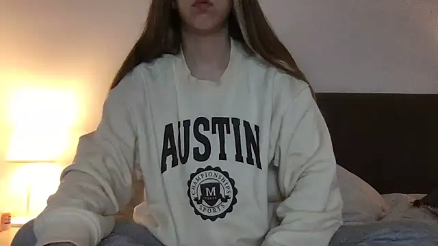 Snapshot of Martimartinaxx chatting on March 3, 4:46 pm Martimartinaxx online show from March 3, 4:46 pm