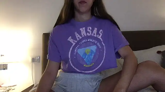 Snapshot of Martimartinaxx chatting on July 1, 7:35 pm Martimartinaxx online show from July 1, 7:35 pm