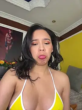 Esmerald 1111 online show from March 11, 12:33 pm