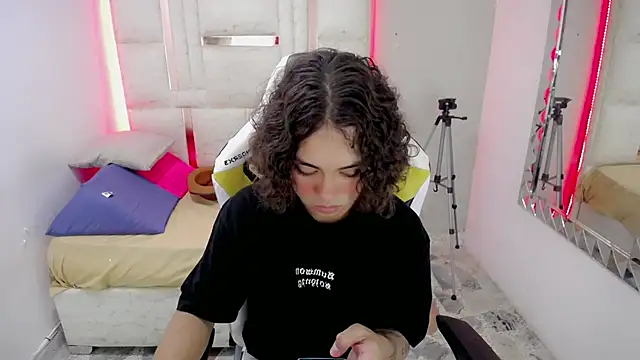 Stein 2 online show from November 18, 9:08 pm