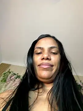 Snapshot of ArielleMillerr- chatting on January 8, 5:48 pm ArielleMillerr- online show from January 8, 5:48 pm