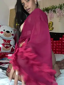 Snapshot of ArielleMillerr- chatting on February 14, 5:32 pm ArielleMillerr- online show from February 14, 5:32 pm