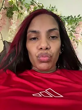 Snapshot of ArielleMillerr- chatting on May 12, 5:21 pm ArielleMillerr- online show from May 12, 5:21 pm